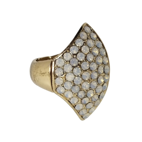 VINTAGE GOLDTONE WITH MINT GREEN ENAMEL & BLUISH WHITE RHINESTONE STRETCH RING - Picture 5 of 5